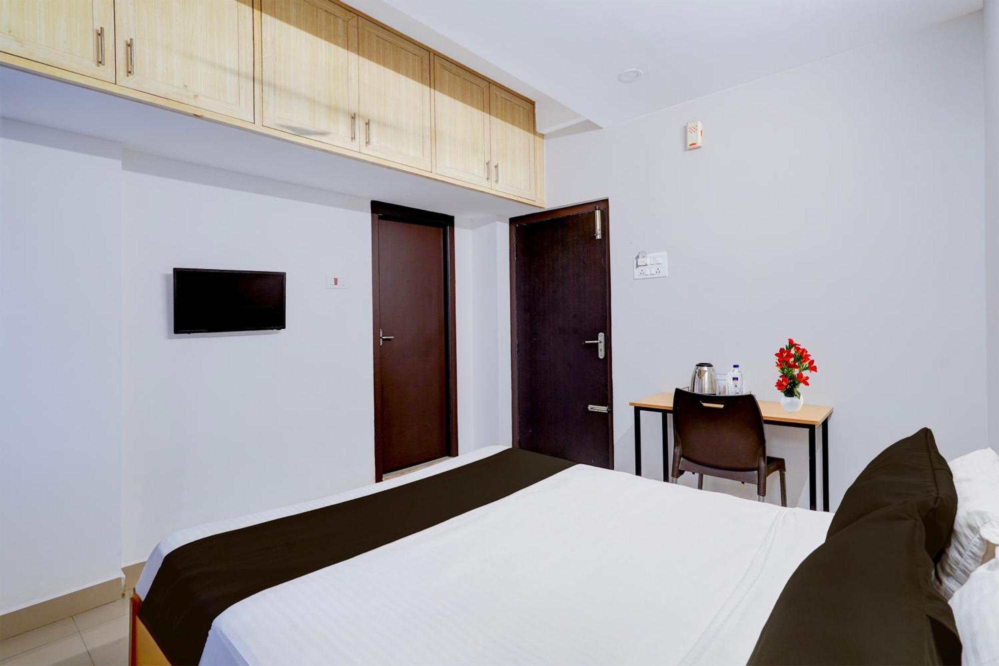 Super Hotel O Valasaravakkam Near Chandra Metro Mall Madrás Exterior foto